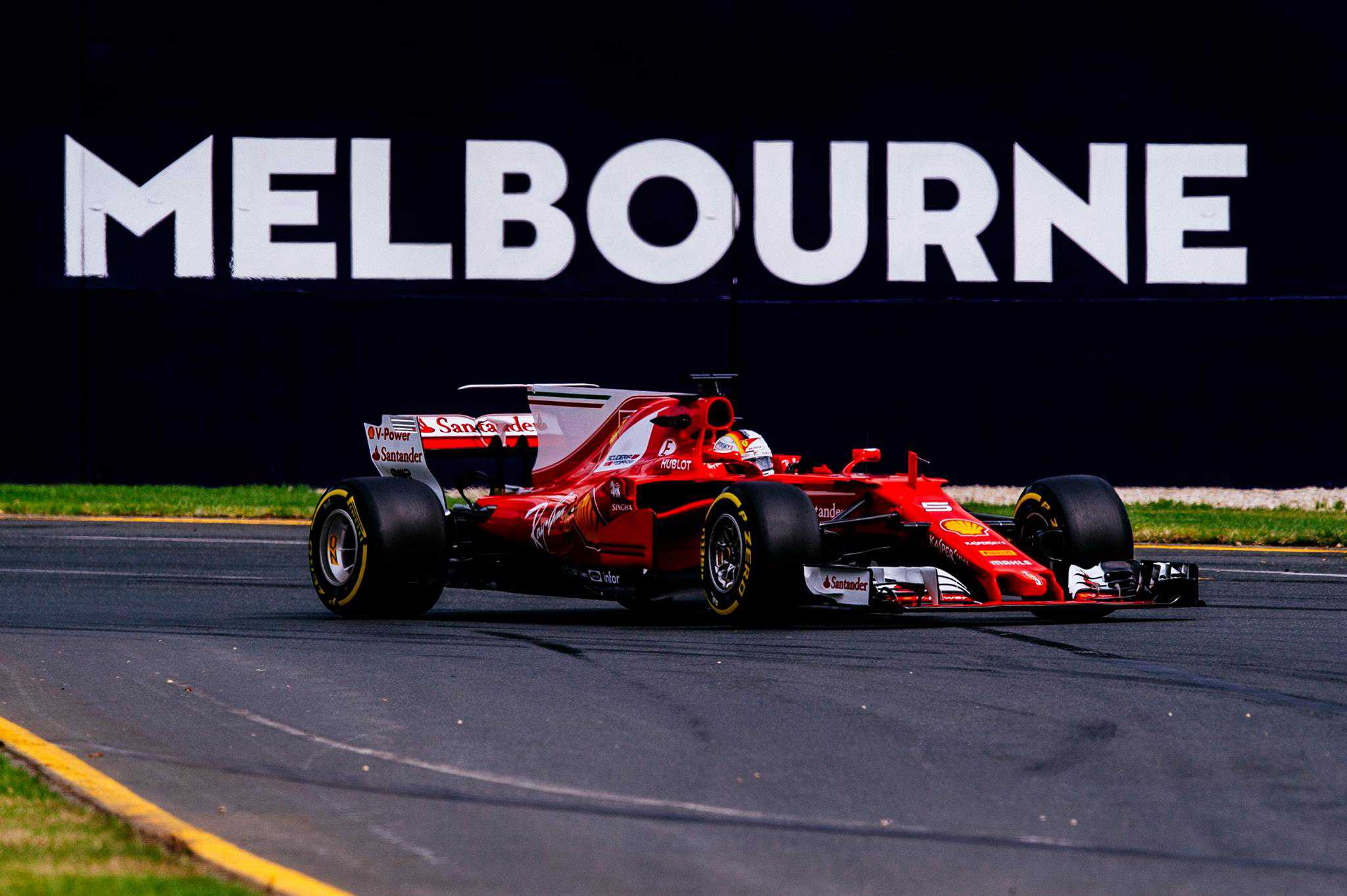 Australian GP 2017 Review | Epic Vettel gives Hamilton cause for concern